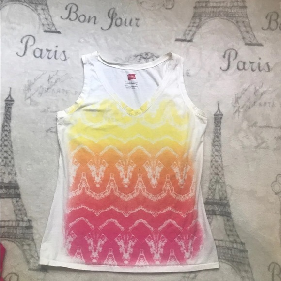 Lot of 3 Hanes tank tops womens medium - Picture 4 of 7